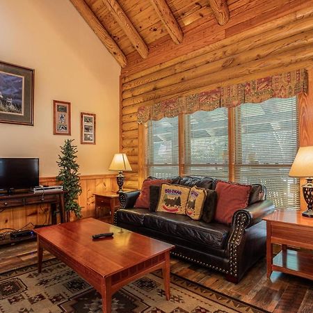 Vila Great Wolf Cabin In Pigeon Forge! Exteriér fotografie