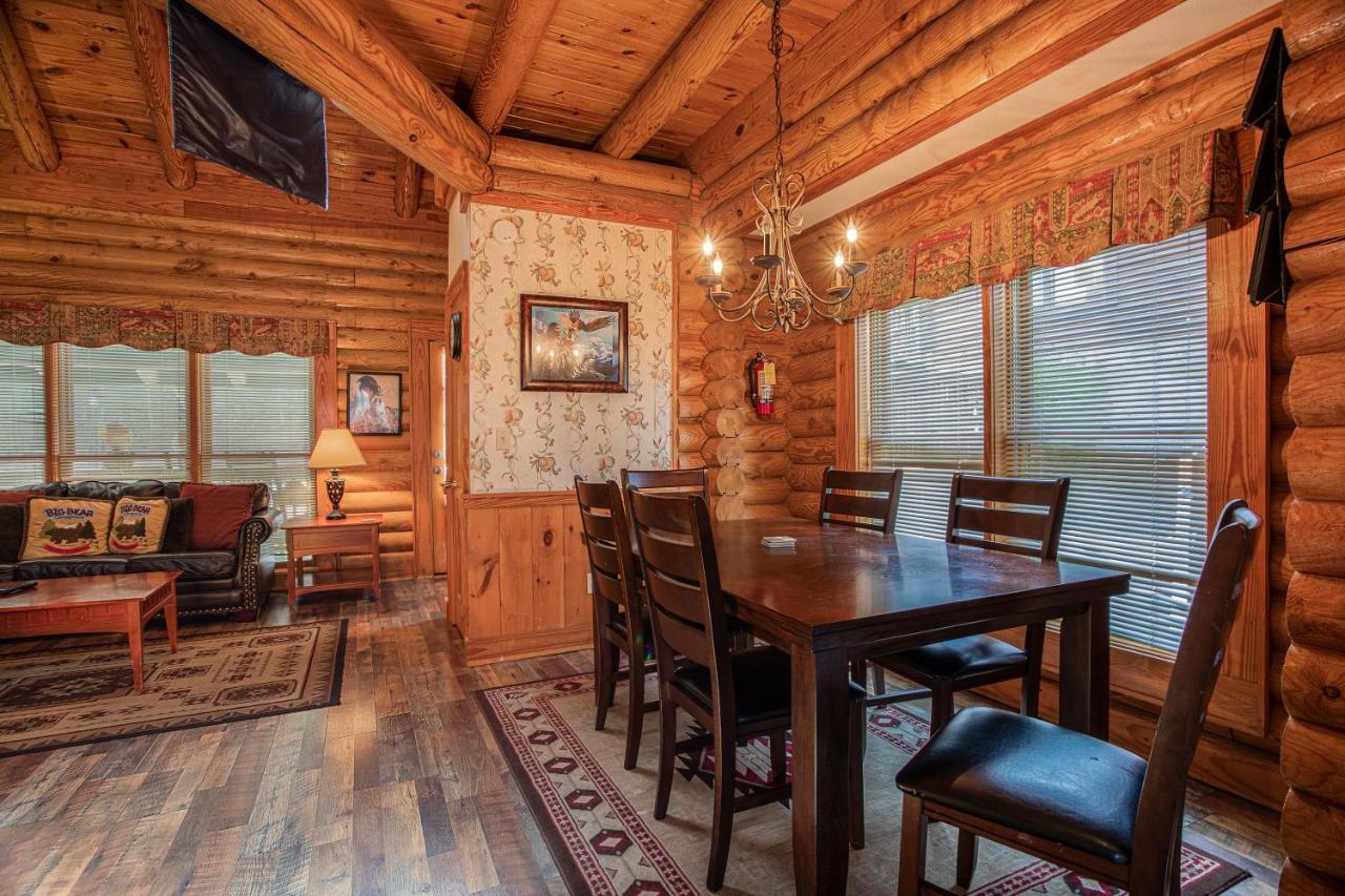Vila Great Wolf Cabin In Pigeon Forge! Exteriér fotografie