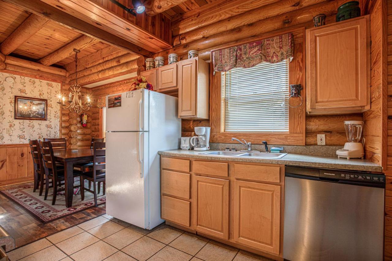 Vila Great Wolf Cabin In Pigeon Forge! Exteriér fotografie