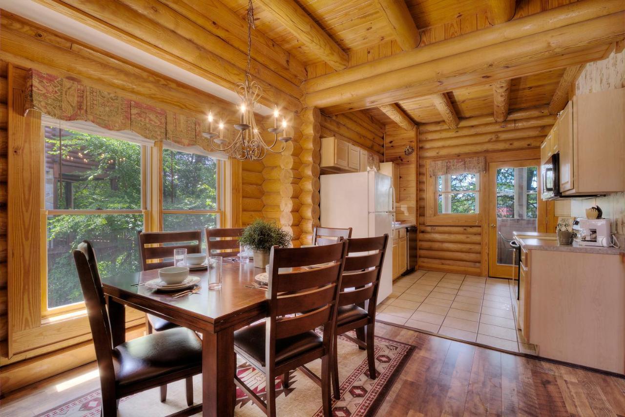Vila Great Wolf Cabin In Pigeon Forge! Exteriér fotografie