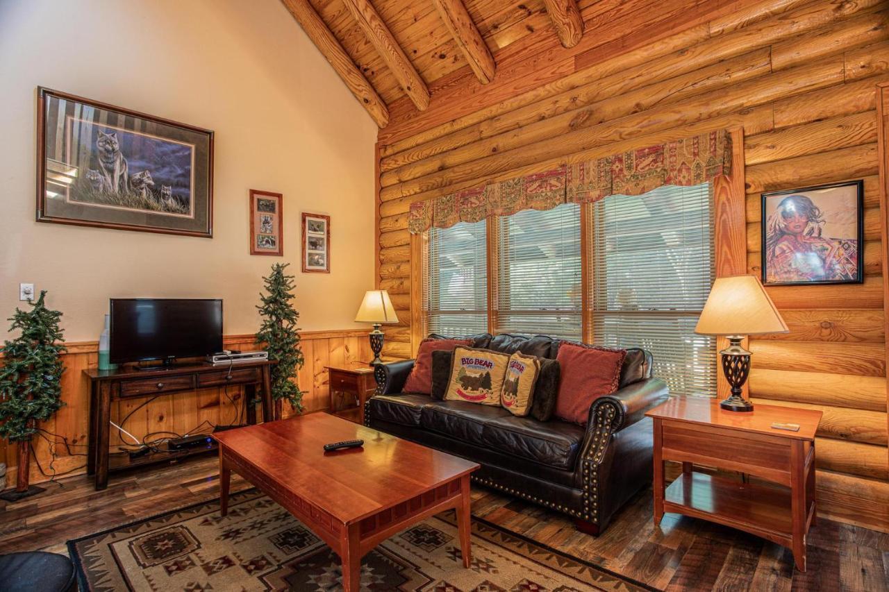 Vila Great Wolf Cabin In Pigeon Forge! Exteriér fotografie